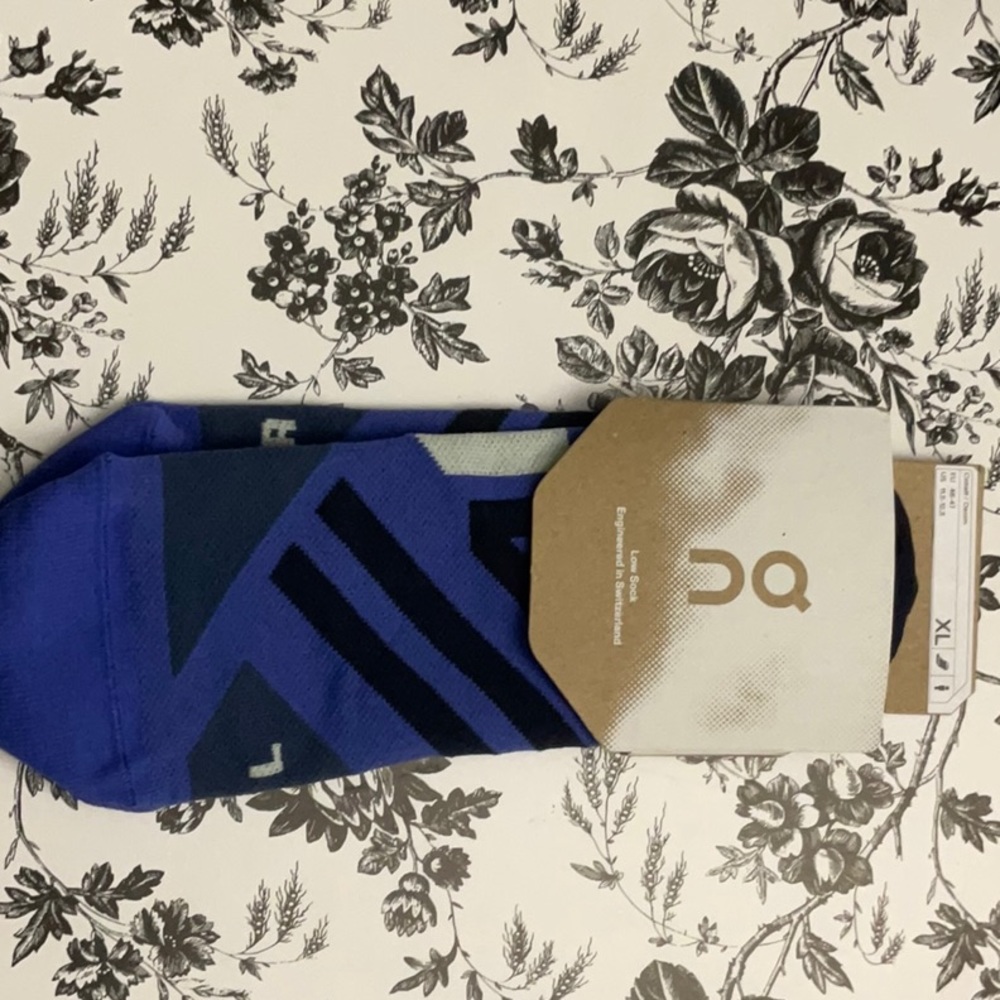 ON CLOUD SOCKS